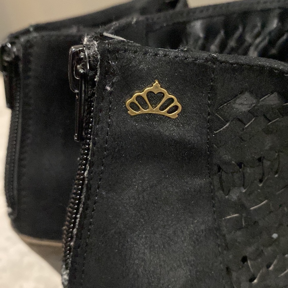 Fergalicious Wanderer Black Ankle Bootie Size 7 - Picture 5 of 10